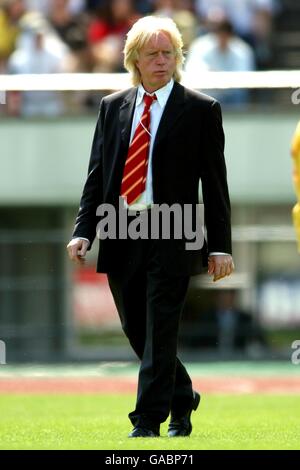 Football international - amical - Angleterre / Cameroun. Entraîneur camerounais Winfried Schaefera Banque D'Images