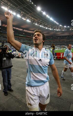 Rugby Union - IRB Rugby World Cup 2007 - quart de finale - Argentine / Ecosse - Stade de France.Juan Martin Hernandez en Argentine célèbre la victoire après le coup de sifflet final. Banque D'Images