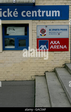 Football - Championnat UEFA 2008 qualification - Groupe D - Ireland Training and Press Conference - Stade Strahov. Vue générale sur le stade Strahov Banque D'Images