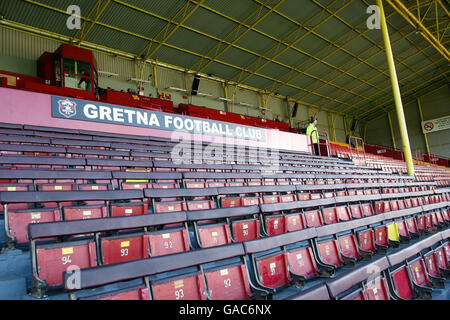 Football - Clydesdale Bank Scottish Premier League - Gretna v Celtic - Fir Park Stadium. Place assise au parc Fir Banque D'Images