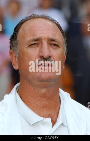 Football - coupe du monde de la FIFA 2002 - Groupe C - Brésil / Turquie.Luiz Felipe Scolari, entraîneur brésilien Banque D'Images