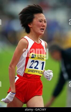 Athlétisme - Norwich Union Classic - Sheffield. Yuko Manabe en action dans la course féminine de 3000m Banque D'Images