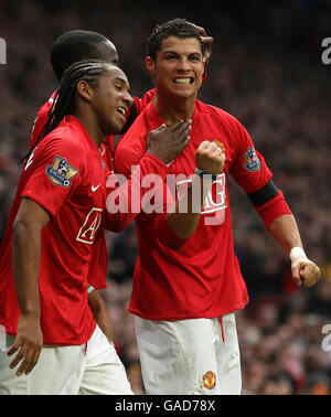 Cristiano Ronaldo de Manchester United fête ses points lors du match de la Barclays Premier League à Old Trafford, Manchester. Banque D'Images