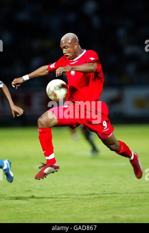 La nouvelle signature de Liverpool El Hadji Diouf en action contre le Havre Banque D'Images