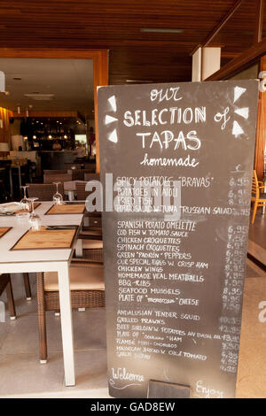 Menu restaurant de Tapas, Pollensa, Mallorca Majorque ( ), l'Espagne, Europe Banque D'Images