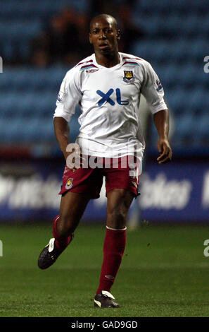 Football - Carling Cup - quatrième tour - Coventry City v West Ham United - Ricoh Arena. Luis Boa Morte, Ham Ouest Unis Banque D'Images