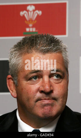 Warren Gatland est dévoilé en tant que nouvel entraîneur de rugby gallois lors d'une conférence de presse au Millennium Stadium, Cardiff. Banque D'Images