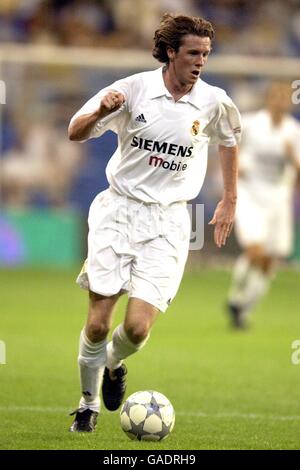 Steve McManaman du Real Madrid en action pendant le match contre Son vieux club de Liverpool Banque D'Images