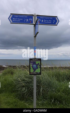 Inscrivez-vous sur angus coastal path dans angus carnoustie écosse juillet 2016 Banque D'Images