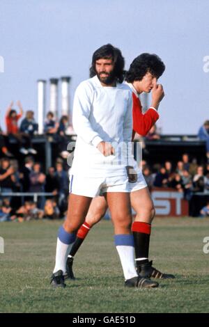 Football - amical - Dunstable Town / Manchester United réserves.George Best, Dunstable Town Banque D'Images