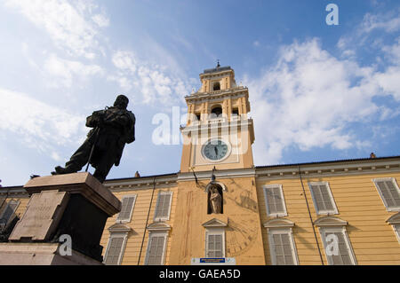 Palazzo del Governatore, Piazza Garibaldi, Parme, Emilie-Romagne, Italie, Europe Banque D'Images