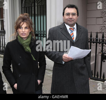 Jemima Khan se joint au Pakistan protester Banque D'Images