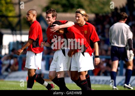 (G-D) Danny Webber, Matthew Williams, Kieran Richardson et Diego Forlan de Manchester United célèbrent un but lors de leur victoire de 5-0 sur Chesterfield Banque D'Images