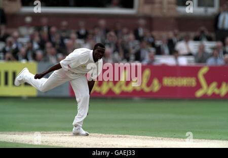 Cricket - Deuxième Assurance Cornhill Test - Angleterre v Antilles - Deuxième journée Banque D'Images