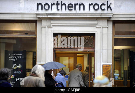 Northern Rock prévoit « en dessous de la valeur ».Vue générale d'une succursale de Northern Rock à York. Banque D'Images