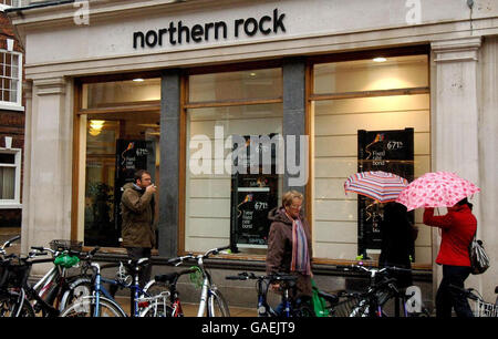 Northern Rock prévoit « en dessous de la valeur ».Vue générale d'une succursale de Northern Rock à York. Banque D'Images