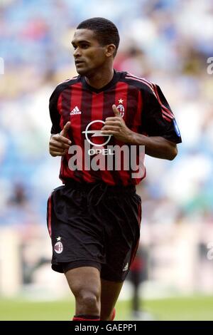 Football - Real Madrid Centenary Tournament - Liverpool / AC Milan. Serginho, AC Milan Banque D'Images