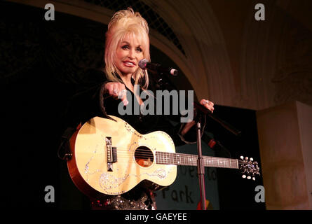 Dolly Parton Imagination Library lancer - Londres Banque D'Images