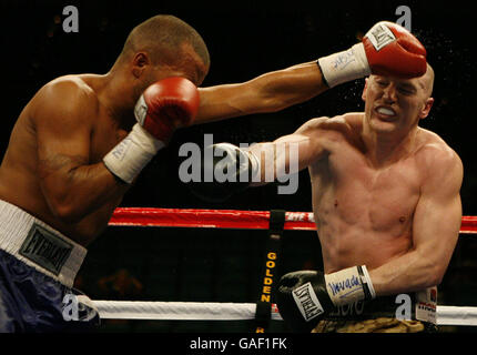 Boxe - super-légers - Matthew Hatton v Frankie Santos - MGM Grand Garden Arena Banque D'Images