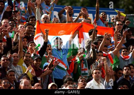 Cricket - Angleterre / Inde - quatrième test npower -quatrième jour.Les supporters indiens apprécient les journées de jeu à l'ovale AMP Banque D'Images