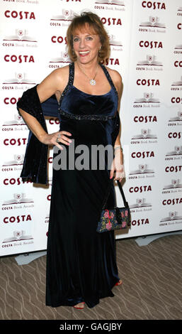 Esther Rantzen arrive pour les Costa Book Awards 2007 à l'hôtel Intercontinental de Londres. Banque D'Images