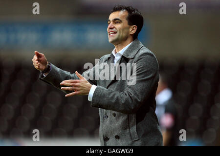 Football - Johnstone's Paint Trophy - Southern Section - semi-finale - Swansea City / Brighton & Hove Albion - Liberty Stadium. Roberto Martinez, directeur de Swansea City Banque D'Images