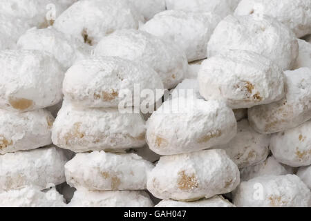 Kourabiedes. Une cuisine traditionnelle grecque a servi à Noël. Banque D'Images