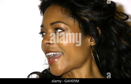 South Bank Show Awards - Londres.L'actrice Naomie Harris arrive au South Bank Show Awards qui se tient à l'hôtel Dorchester, dans le centre de Londres. Banque D'Images