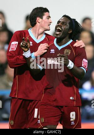 Soccer - Coca-Cola Football League Championship - Queens Park Rangers v Burnley - Loftus Road Banque D'Images