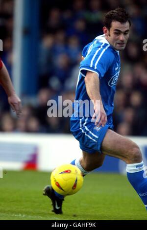 Football - Nationwide League Division 2 - Cardiff City / Chesterfield. Peter Thorne, Cardiff Banque D'Images