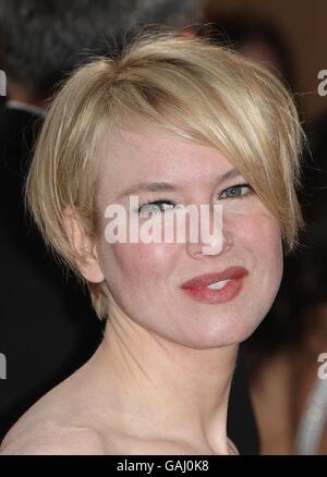 Renee Zellweger, portant Carolina Herrera, arrive pour les 80e Academy Awards (Oscars) au Kodak Theatre de Los Angeles. Banque D'Images