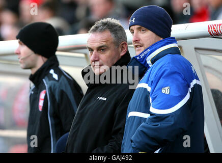 Football - Championnat de la ligue de football Coca-Cola - Stoke City / Cardiff City - Britannia Stadium.Dave Jones, directeur municipal de Cardiff, lors du match de championnat Coca-Cola au Britannia Stadium, Stoke. Banque D'Images