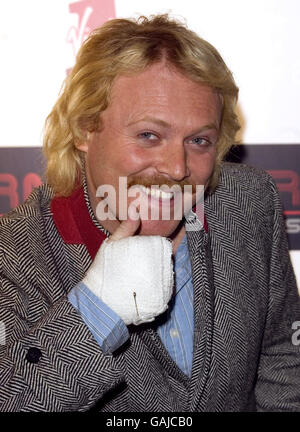 Leigh Francis arrive pour le Terminator : la fête de lancement de Sarah Connor Chronicles au 24 Londres, dans l'ouest de Londres. Banque D'Images