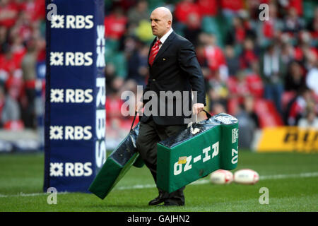 Rugby Union - RBS 6 Nations Championship 2008 - pays de Galles / Ecosse - Millennium Stadium. Shaun Edwards, entraîneur adjoint du pays de Galles Banque D'Images