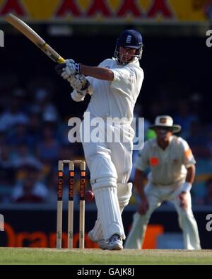 Cricket - les cendres - Premier test - deuxième jour - Australie / Angleterre.Le Marcus Trescothick d'Angleterre s'attaque à l'Australie. Banque D'Images