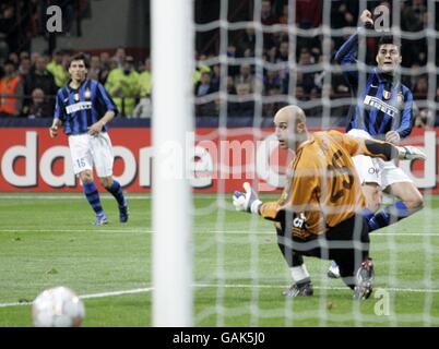 Football - Ligue des Champions - premier Round Knockout - Deuxième partie - l'Inter Milan v Liverpool - Stadio Giuseppe Meazza Banque D'Images