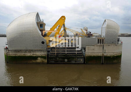 La barrière de la Tamise.Vue générale de la barrière de la Tamise dans le sud-est de Londres. Banque D'Images