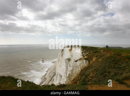 Stock Beachy Head.Vue générale sur le phare de Beachy Head près d'Eastbourne, dans l'est du Sussex. Banque D'Images