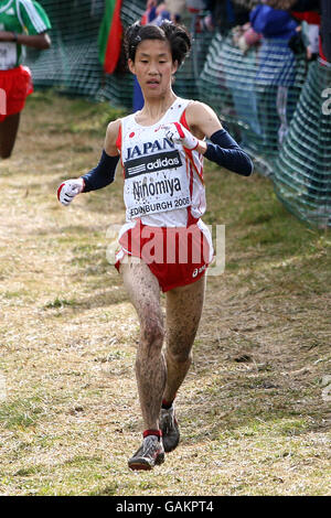 Athlétisme - Championnats du monde de cross-country de l'IAAF 2008 - Holyrood Park - Edimbourg.Yukino Ninomiya du Japon en action lors des championnats du monde de cross-country de l'IAAF à Holyrood Park, Édimbourg. Banque D'Images