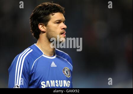 Football - Ligue des champions de l'UEFA - Premier tour Knockout - deuxième pied - Chelsea v Olympiakos - Stamford Bridge. Michael Ballack, Chelsea Banque D'Images