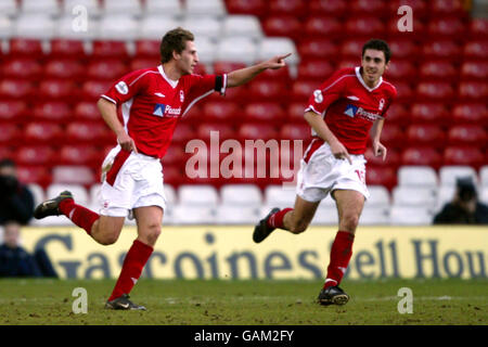 Gareth Williams, de Nottingham Forest, célèbre le but d'ouverture contre lequel il a été score Coventry Banque D'Images