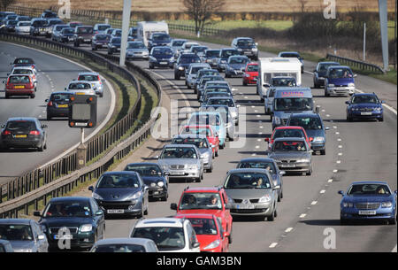 Voyage de Pâques. Trafic important sur la M5 en direction du sud, près de Bristol. Banque D'Images