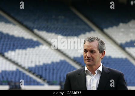 George Burley, patron de l'équipe écossaise, lance le prix Royal Mail PFA Scotland pour le directeur de l'année 2008 à Hampden Park, Glasgow. Banque D'Images