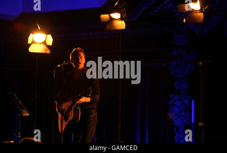 Bryan Adams en concert - London Banque D'Images