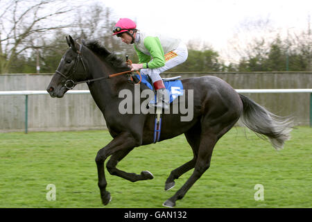 Les courses de chevaux - Printemps - Hippodrome de Nottingham Raceday Construction Banque D'Images