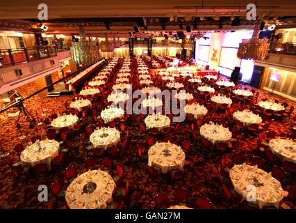 Vue générale de la salle du PFA Player of the Year Awards 2008 au Grosvenor House Hotel, Londres. Banque D'Images