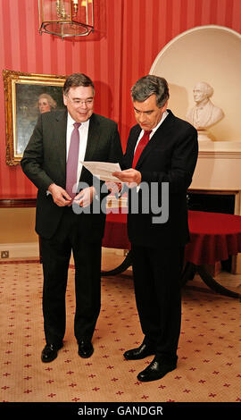 Le Premier ministre islandais Geir Haarde rencontre le Premier ministre britannique Gordon Brown au 10 Downing Street dans le centre de Londres. Banque D'Images