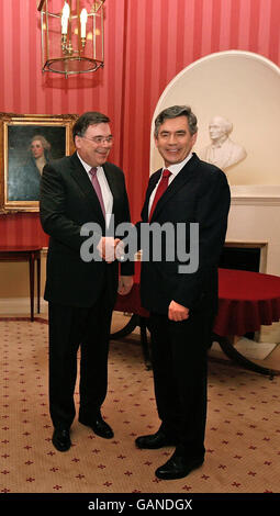 Le Premier ministre islandais Geir Haarde rencontre le Premier ministre britannique Gordon Brown au 10 Downing Street dans le centre de Londres. Banque D'Images