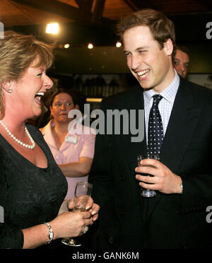 Le Prince William assiste à une réception au centre du jardin 'Chelsea Gardener' pour aider l'hôpital Royal Marsden. Banque D'Images