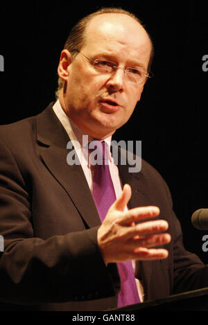 John Swinney, Secrétaire du Cabinet chargé des finances et de la croissance durable, s'adresse à la conférence du Congrès de l'Union des métiers d'Écosse (STUC), à l'Eden court Theatre d'Inverness, en Écosse. Banque D'Images